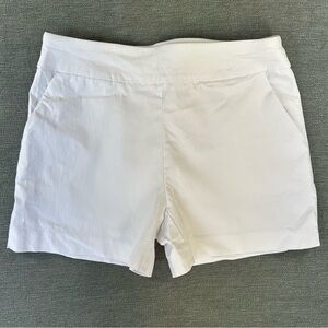 Women’s Time and Tru White Stretch Waist Shorts